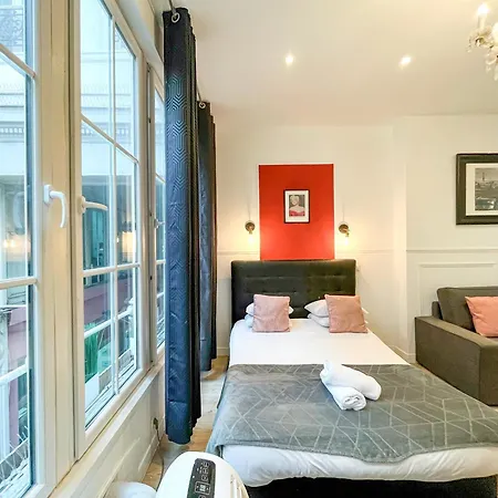Urban Flat 55 - Atelier Marilyn Monroe Апартаменты *