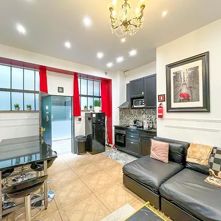 Urban Flat 55 - Atelier Marilyn Monroe